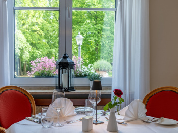 hotel-doellnsee-schorfheide-uckermark-restaurant-3_1280.jpg