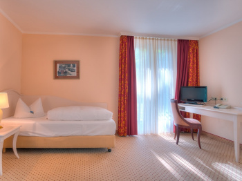 dependancezimmer-hotel-doellnsee-schorfheide-brandenburg-berlin-tagungshotel_4_1280k.jpg