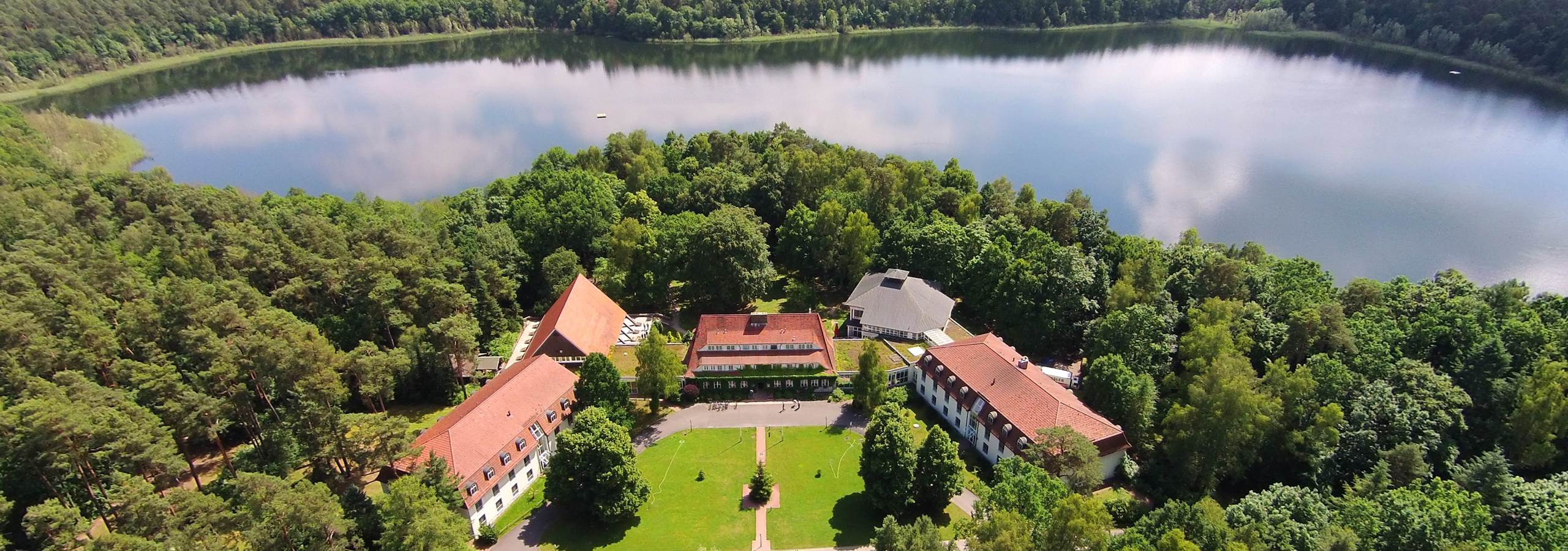 Hotel Döllnsee-Schorfheide - Familienhotel und Tagungshotel in Brandenburg bei Berlin