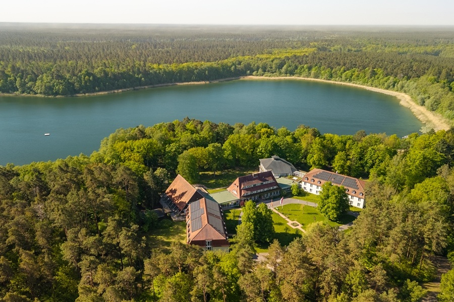 Hotel Döllnsee-Schorfheide - Familienhotel und Tagungshotel in Brandenburg bei Berlin