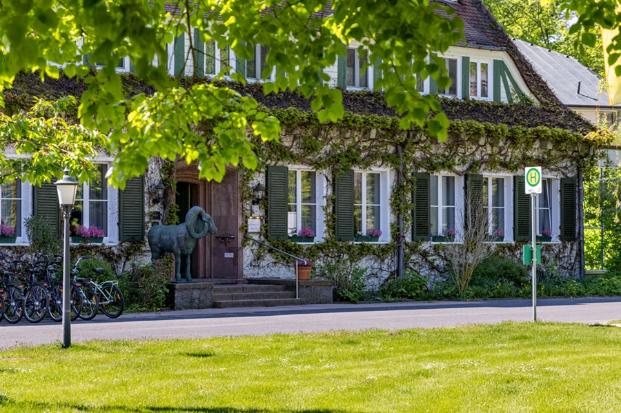 Hotel Döllnsee-Schorfheide - Familienhotel und Tagungshotel in Brandenburg bei Berlin