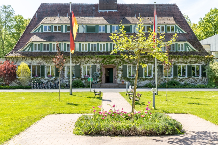 Hotel Döllnsee-Schorfheide - Familienhotel und Tagungshotel in Brandenburg bei Berlin Hotel Döllnsee-Schorfheide - Familienhotel und Tagungshotel in Brandenburg bei Berlin